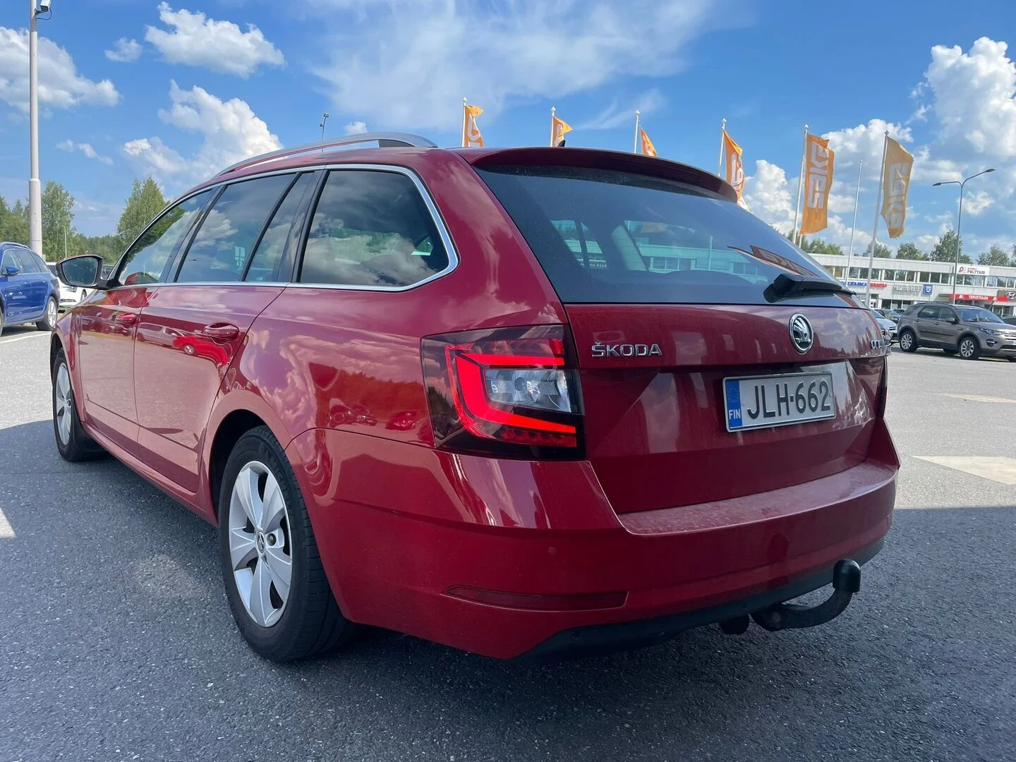 Car Image - 1dbJ4K1q3I7VR2e4FmwLRi