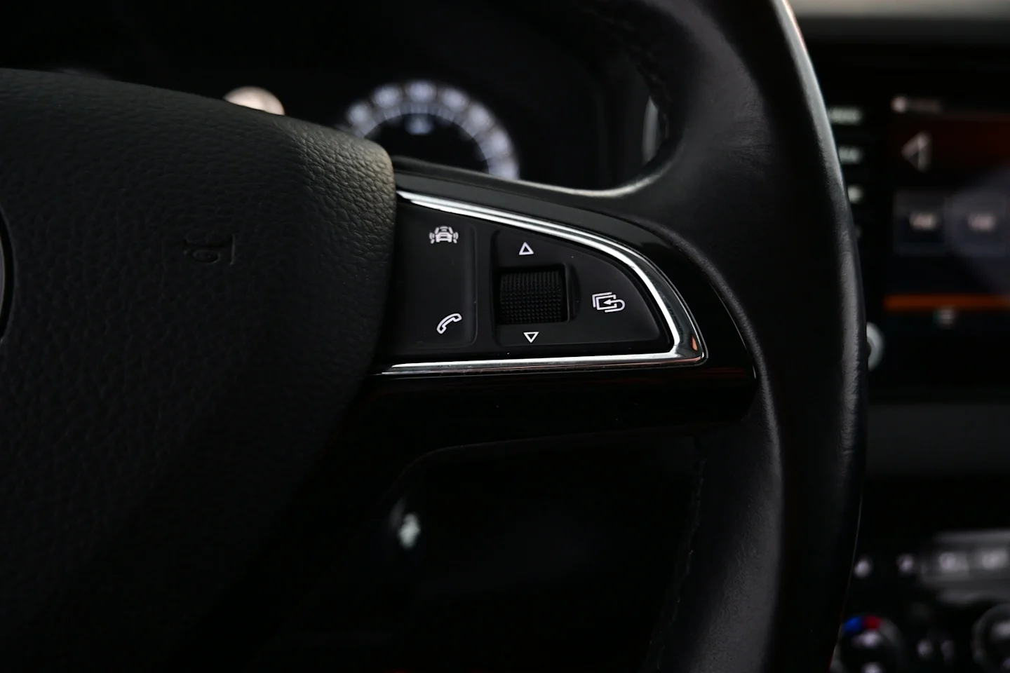 Car Image - 1cvLyFUGNoJ42Rsc3Z0OyB