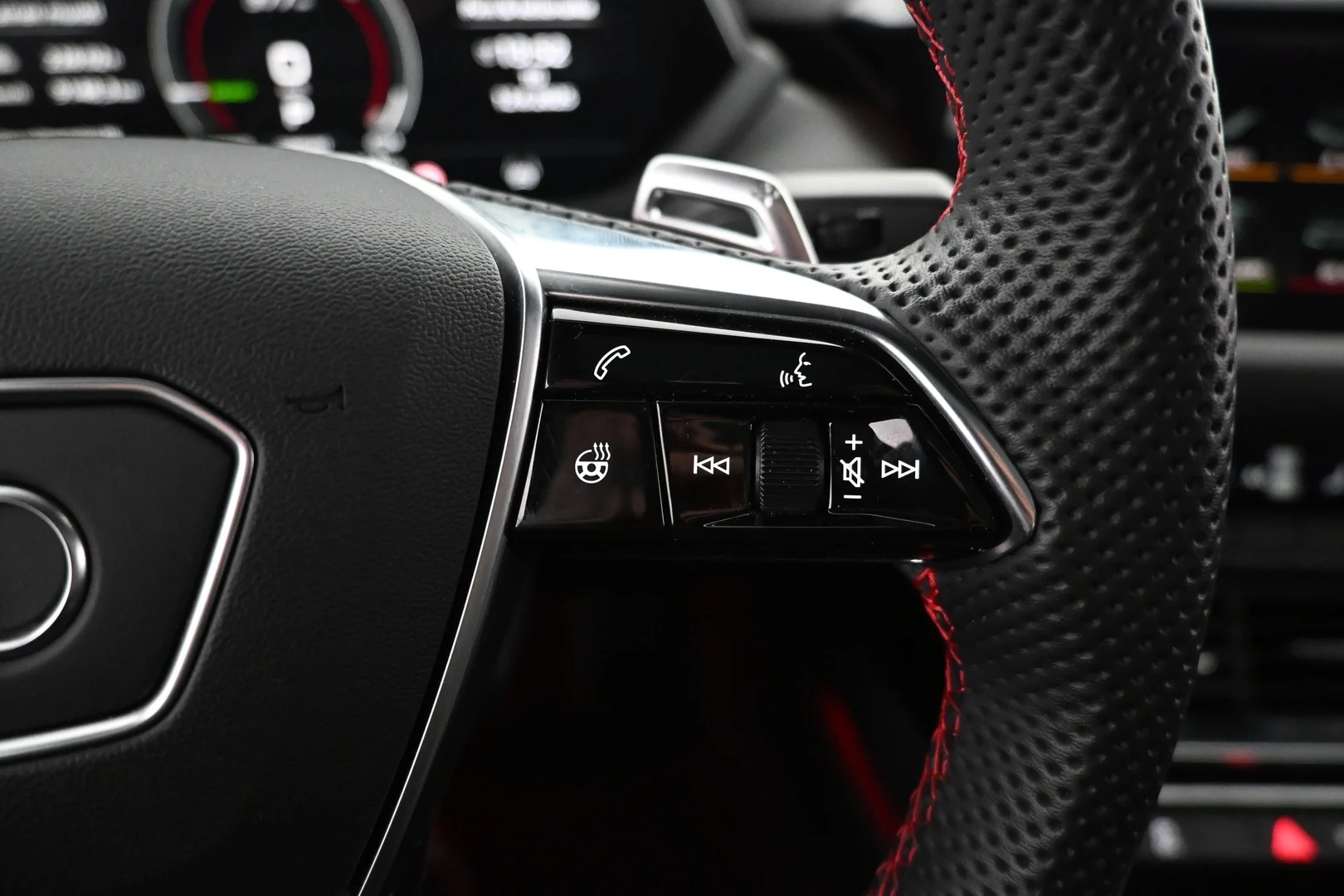 Car Image - 3lFU9XgN3VsanjiuCGeTjp