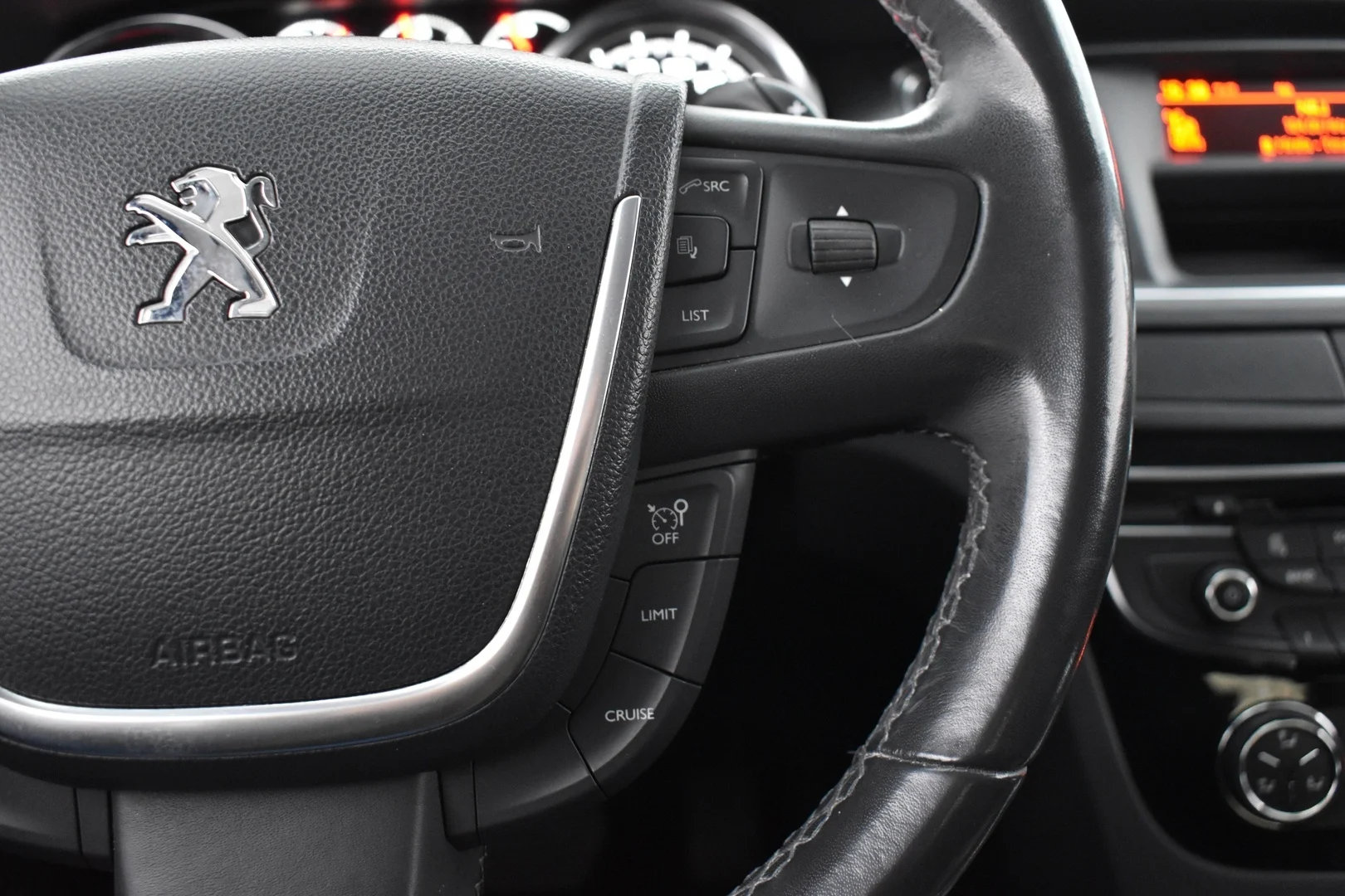 Car Image - mhyTFhZQoedqssjefeC9u