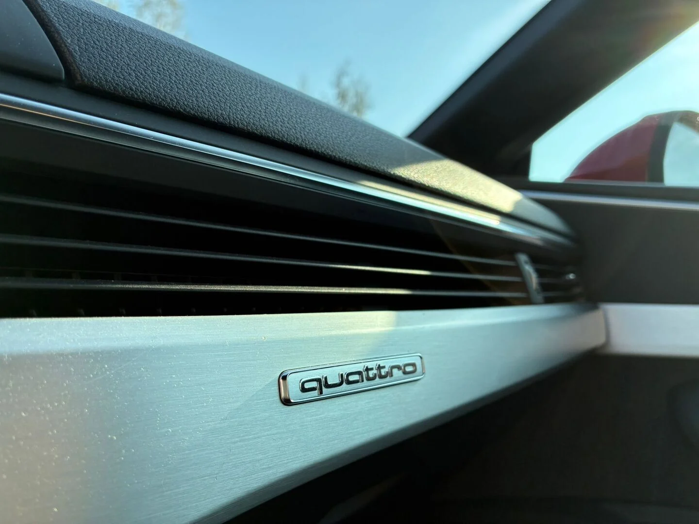 Car Image - 2zPVqMmWBiY4JY6i4Tdckn