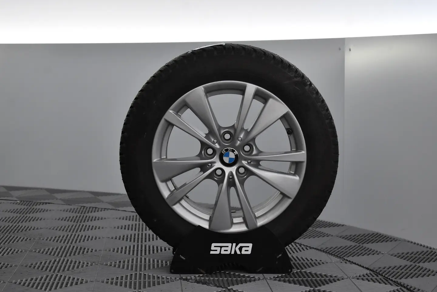 Car Image - 2fH8KxORdvyTB1YZ36yMU5