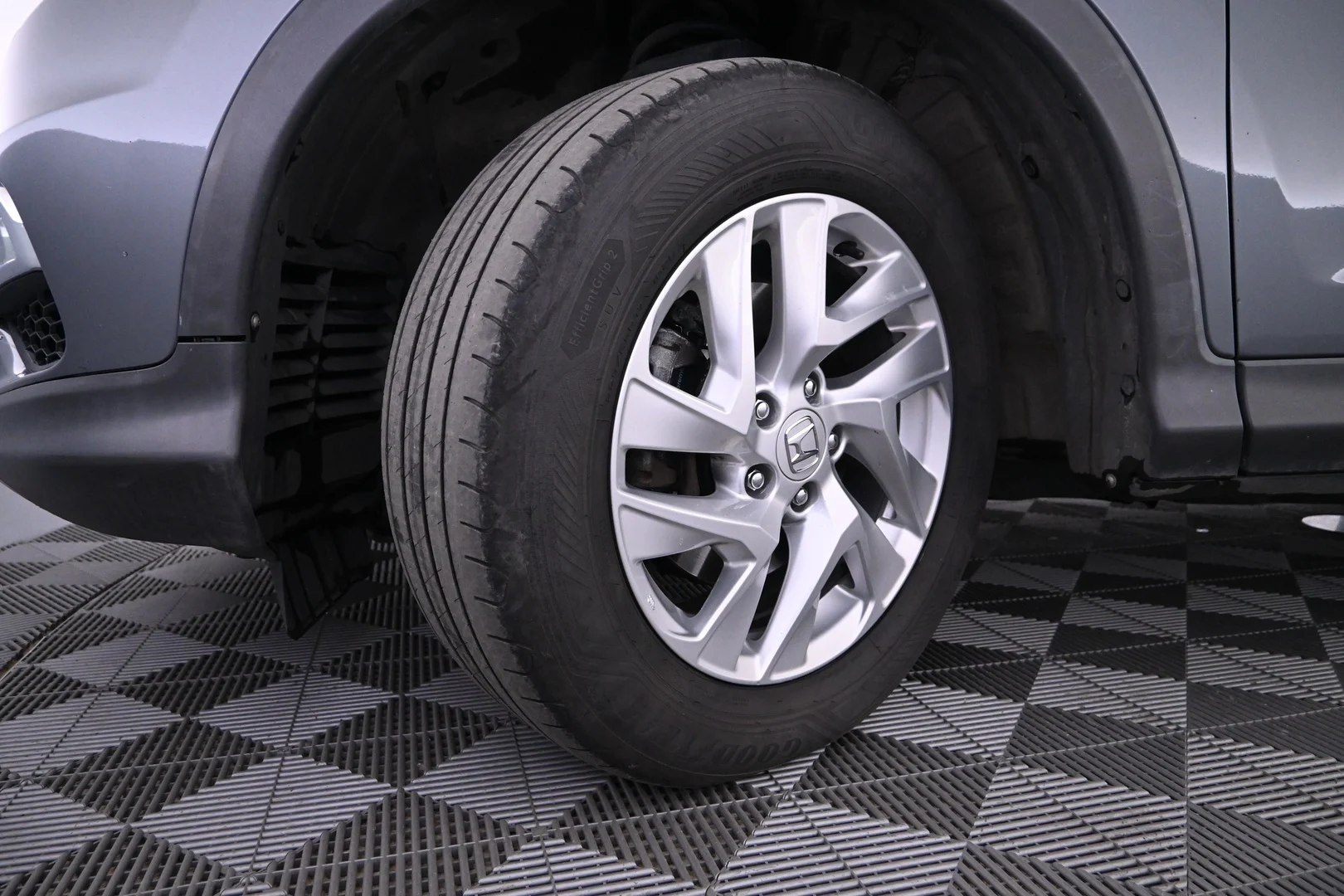 Car Image - 6T3gw9Ea2MXQZPJuPNupXm