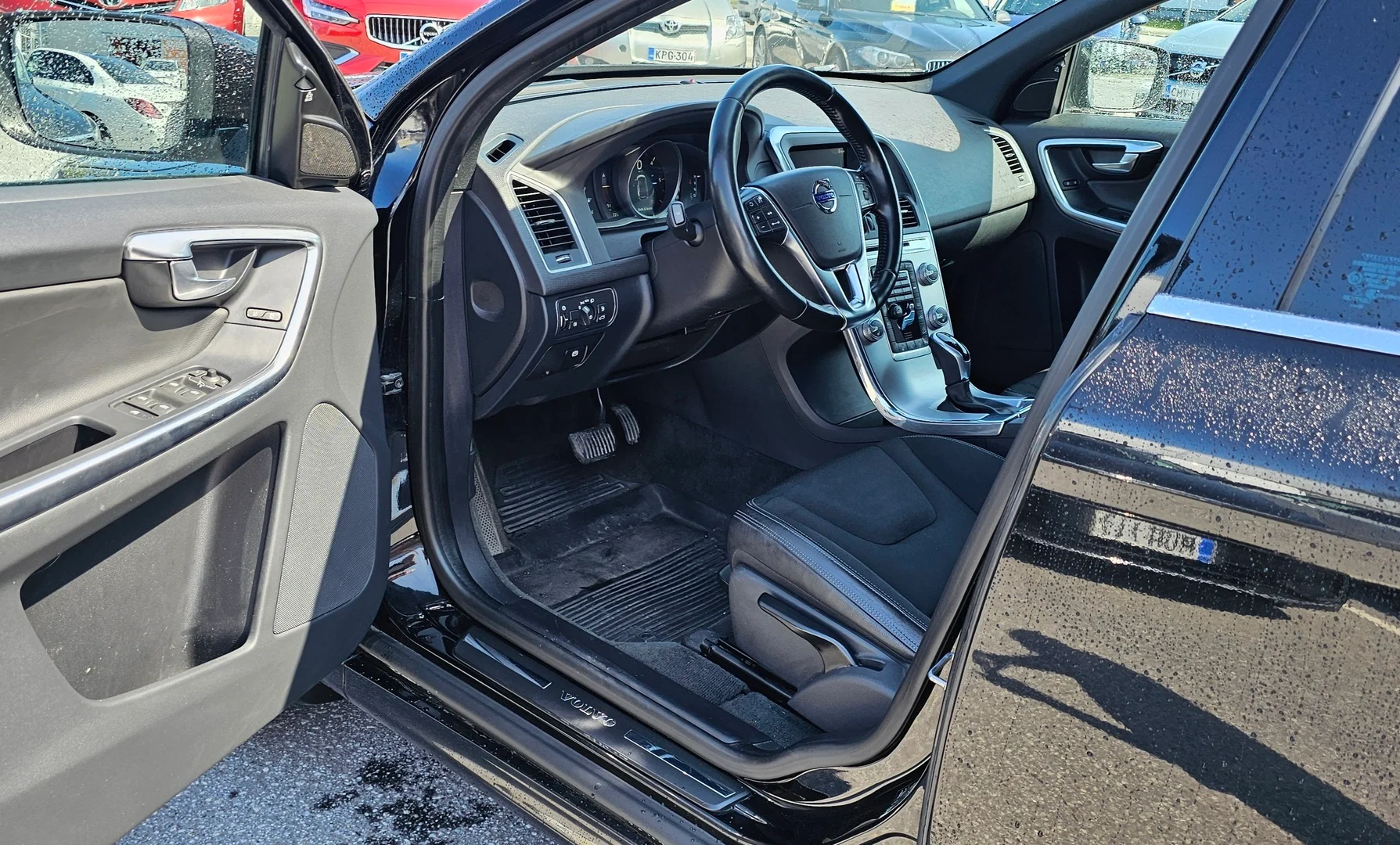 Car Image - 10xAxQ6xuIXrx5H3T326ra