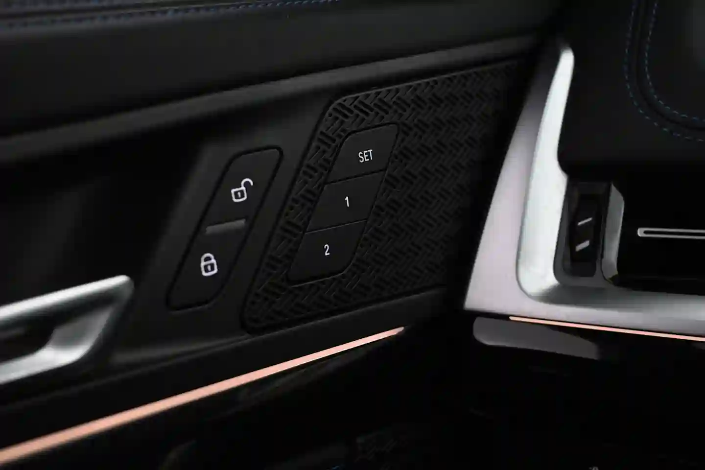 Car Image - 8UoyETj0ghXrX5uJyuiPC