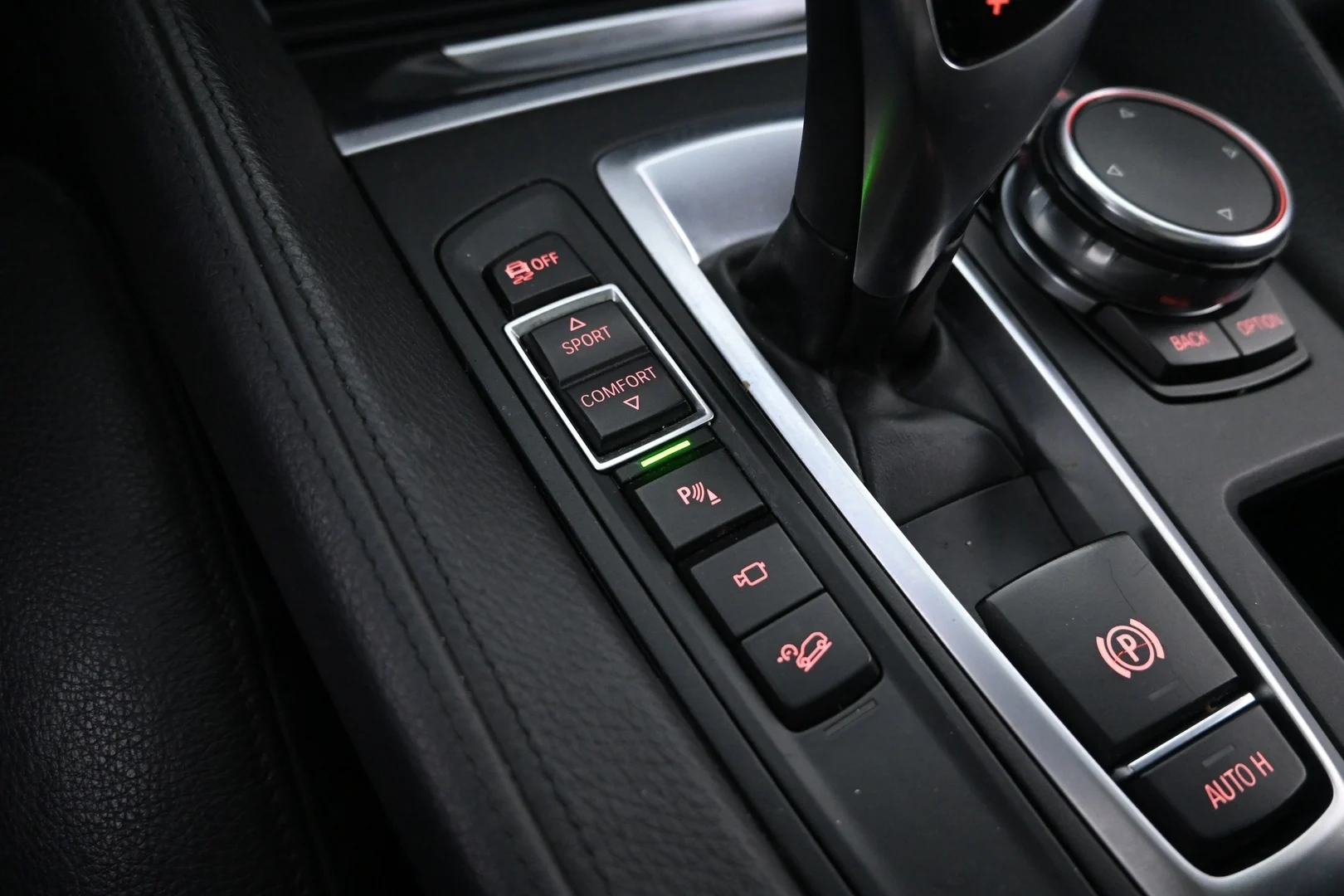 Car Image - ewMzndQmoKvT5w8WVXoIM