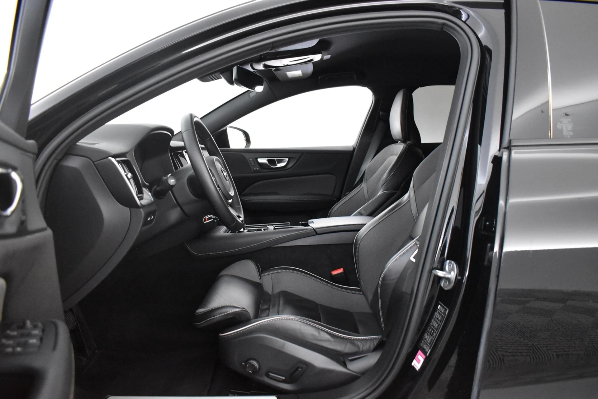 Car Image - 60snDbhJakJ9PqSUmY2WzU