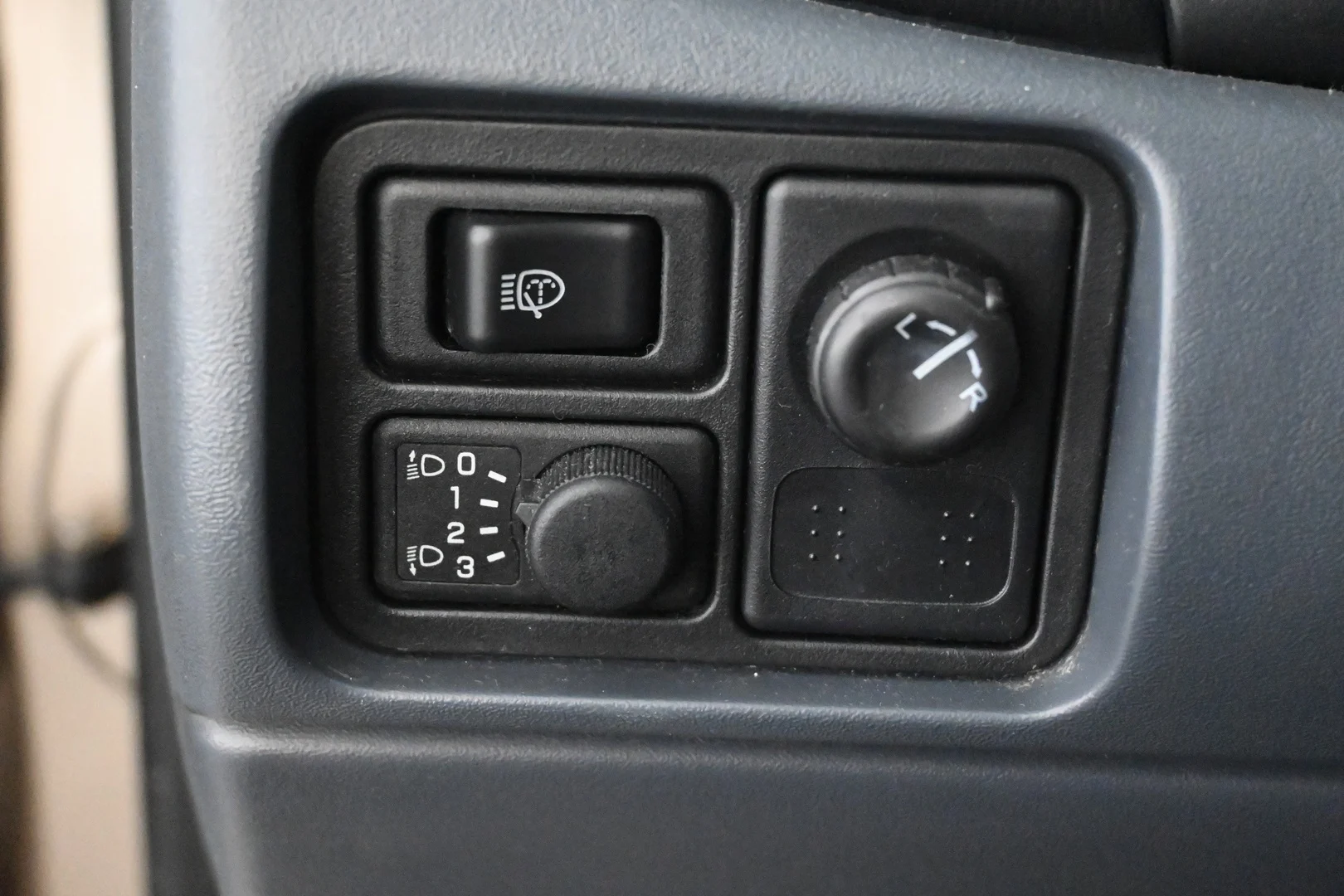 Car Image - 4byQPx40WCmW6TvMeo6dXy