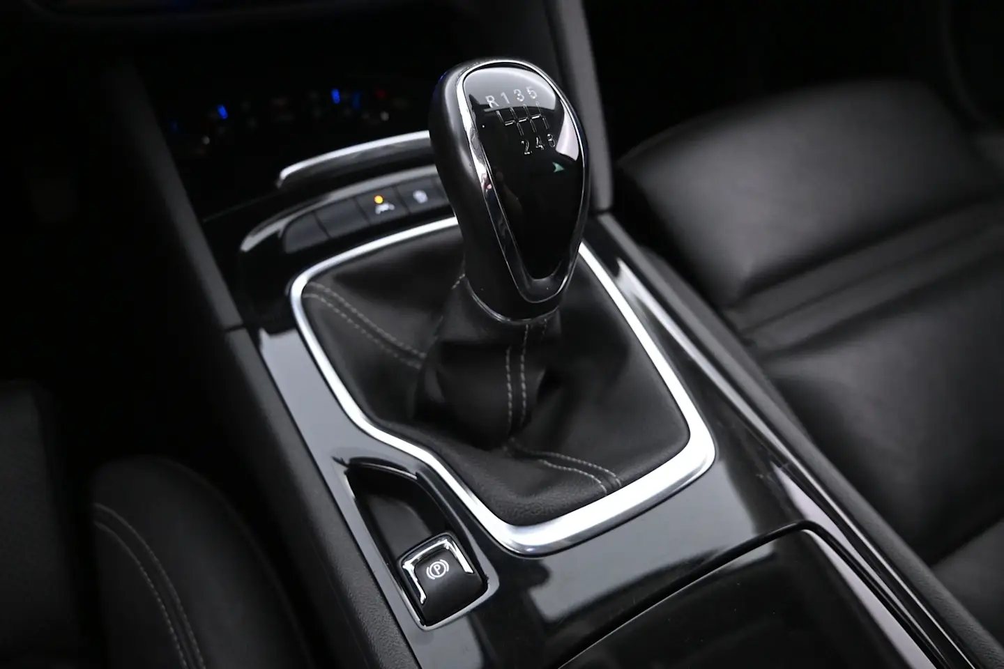 Car Image - 3BFjCAfSifvc17h0rqERSi