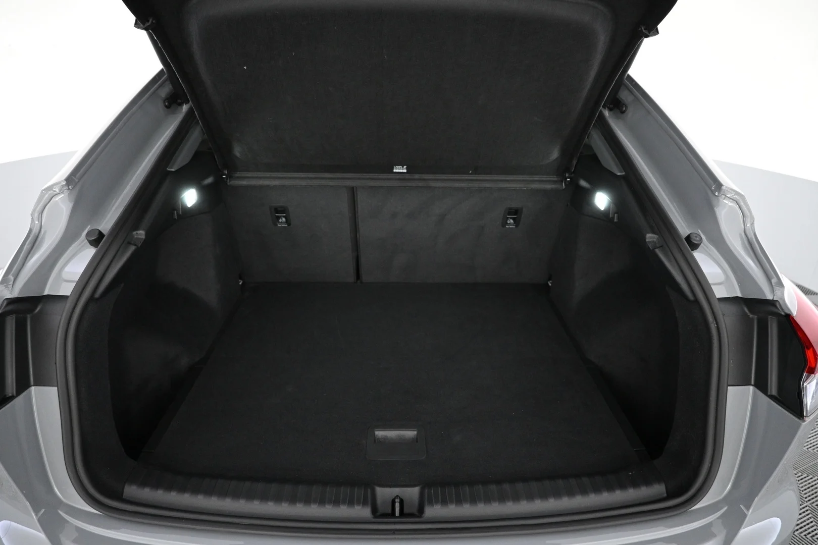 Car Image - 14T8xwgUNYLRirgYhBBuh9