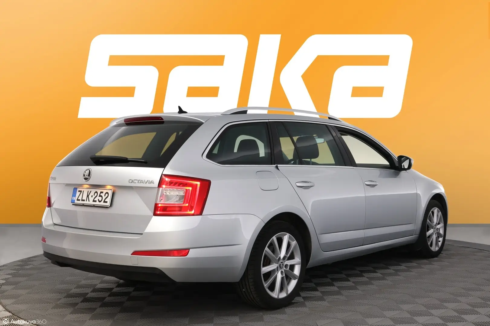 Car Image - 7lvVdkC07KkZ9sUmuseCSF