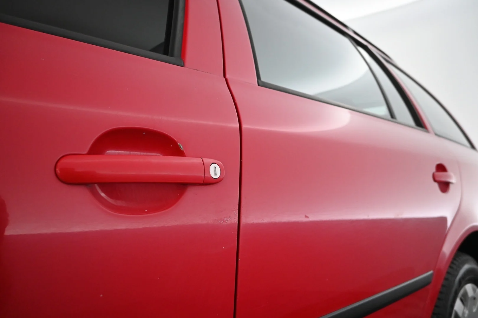 Car Image - 1UiOgzb31OzfYzTtwq638D