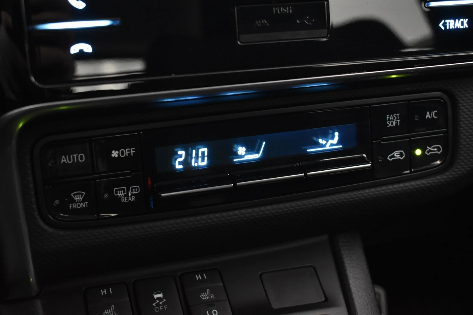 Car Image - 3YW6jIeCobeAV0lW4bbtxJ