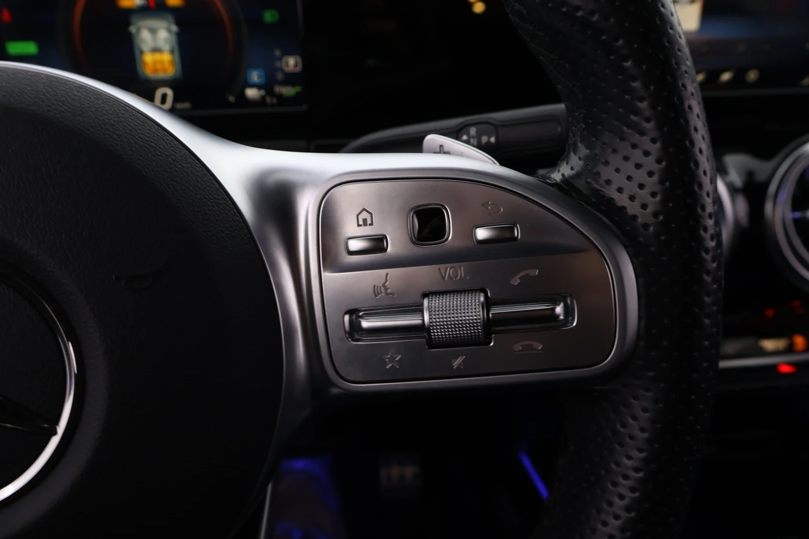 Car Image - 18dHrb12O4f68VNnxXHwtg