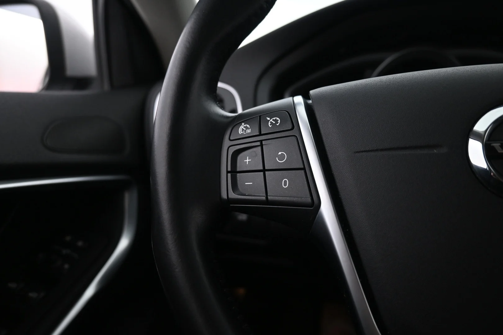 Car Image - 1kZmOirJusfFfDN2QL8f3s