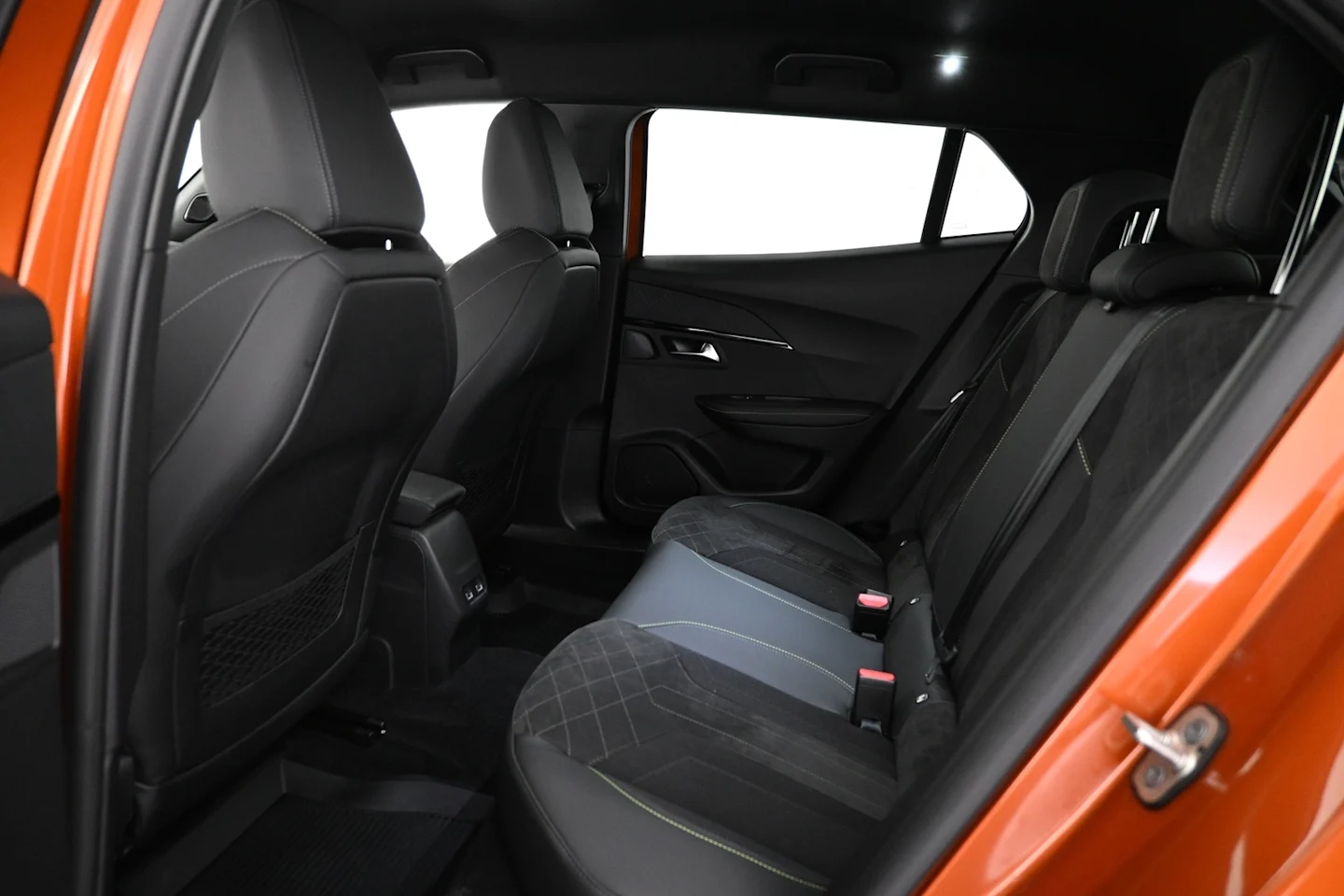 Car Image - 53q8NnG9mXhyfu56GAVWBg
