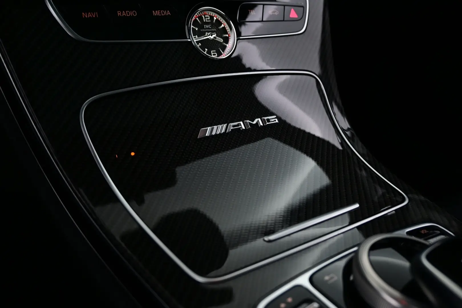 Car Image - 5UtzowFls2S3QdHfGVndjF