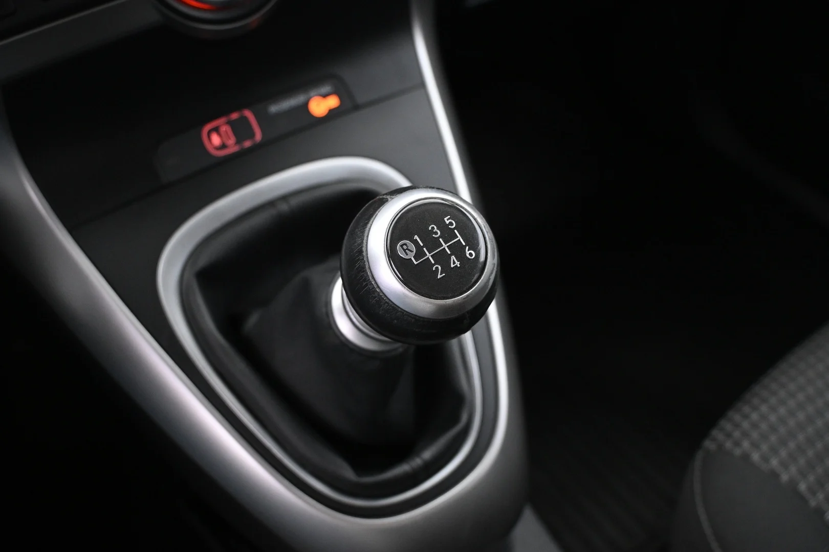 Car Image - 5Uzba2b60jzqvaQuls8FM4