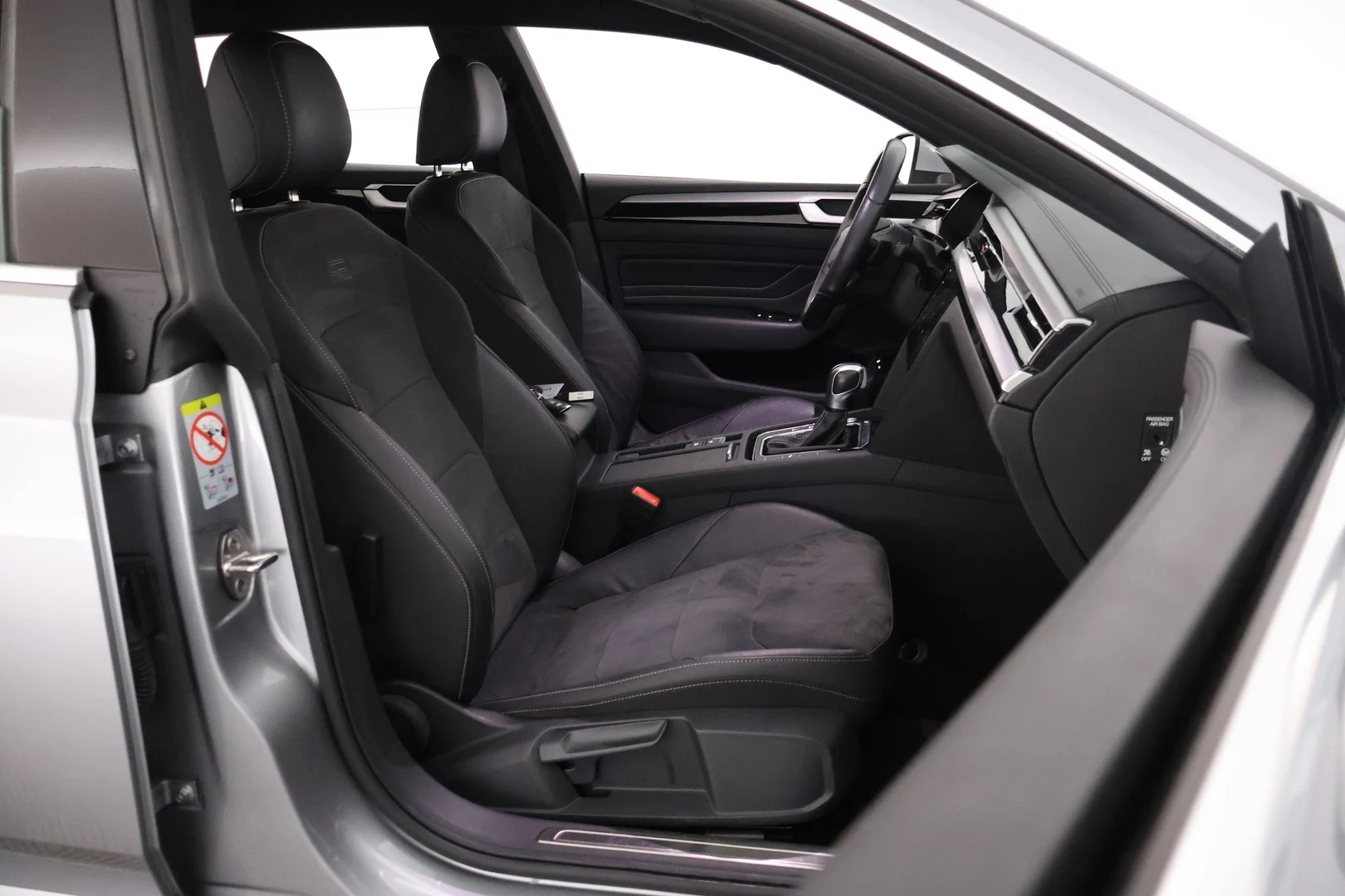 Car Image - 4PrV27CI6KwPxfOuwltM9U