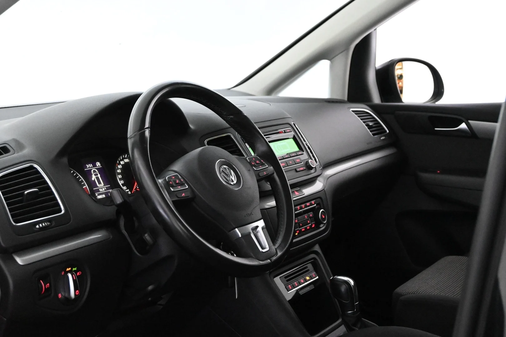 Car Image - Z2ohm3VtseqFWD9pNlICq