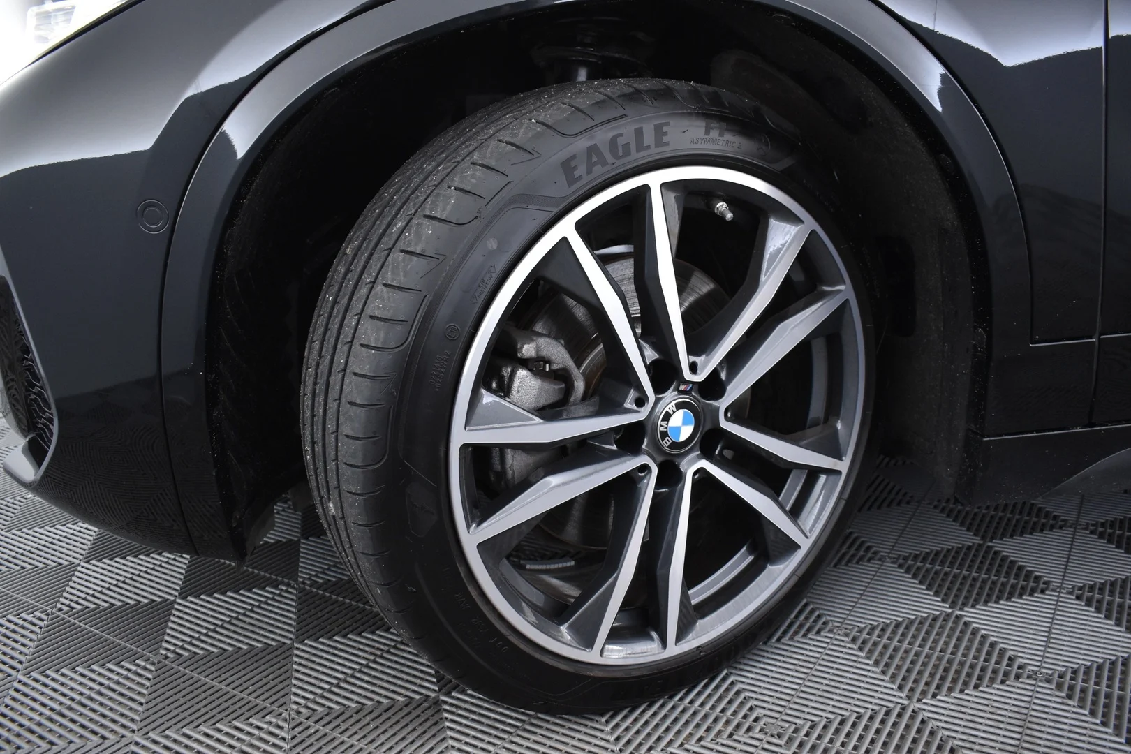 Car Image - kyrYybRT6tqwqqcFAgM7n