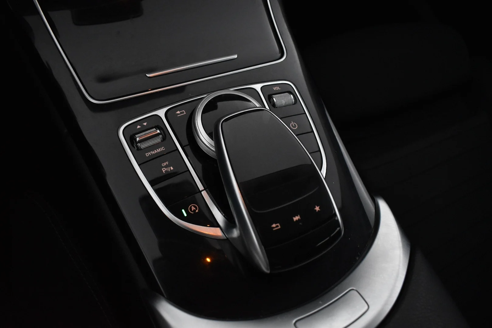 Car Image - 1k18AEurCaL441Gn2T0gBc