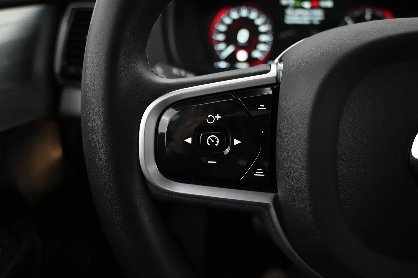Car Image - 7B9VynScUTWYIRBb1A3TlI