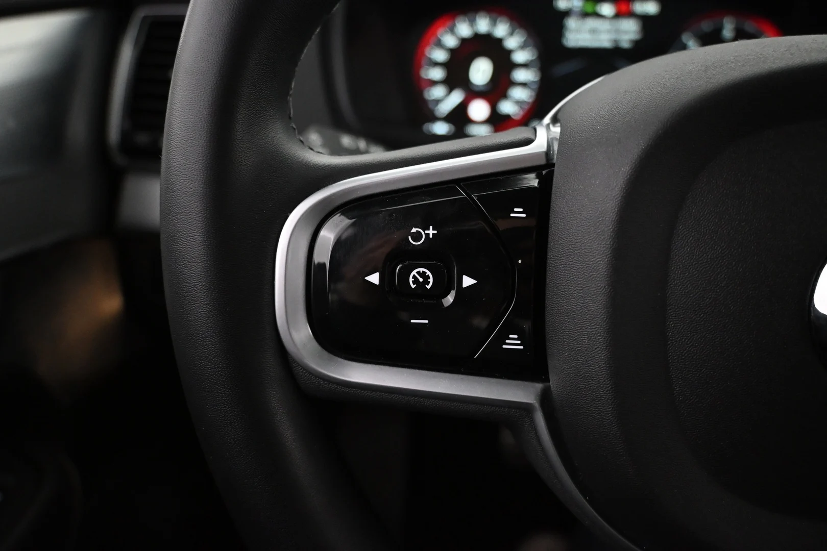 Car Image - 7B9VynScUTWYIRBb1A3TlI