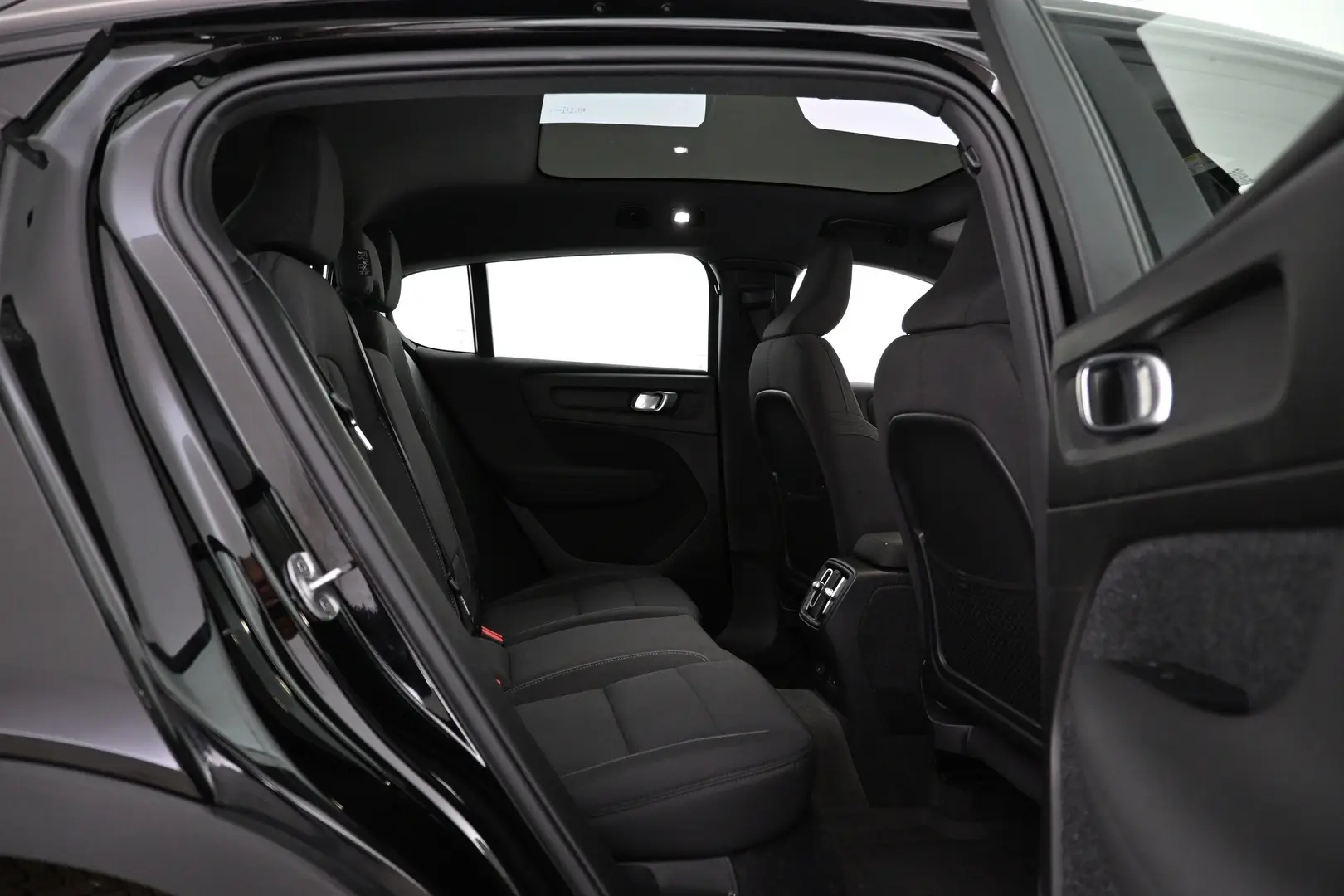 Car Image - 2iIi0eN5oZAIKqCTStebo