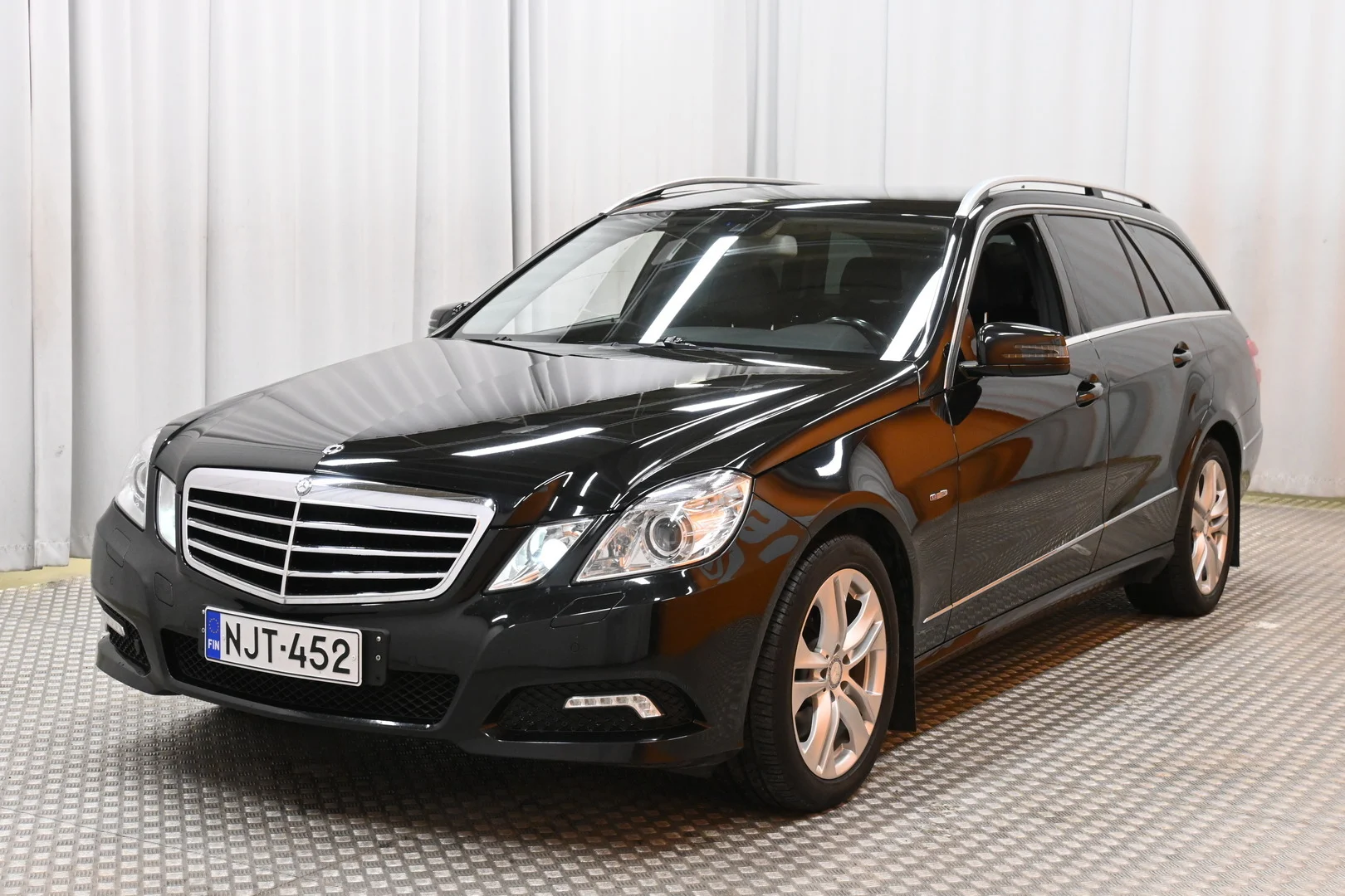 Car Image - q7q8QrUyyh4VSbuxb0nif