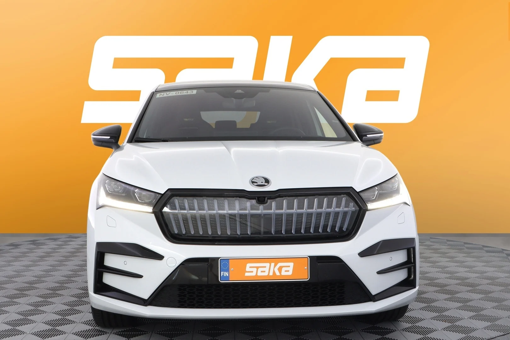 Car Image - 1kbSoFtUINE9LelmyXzpzg