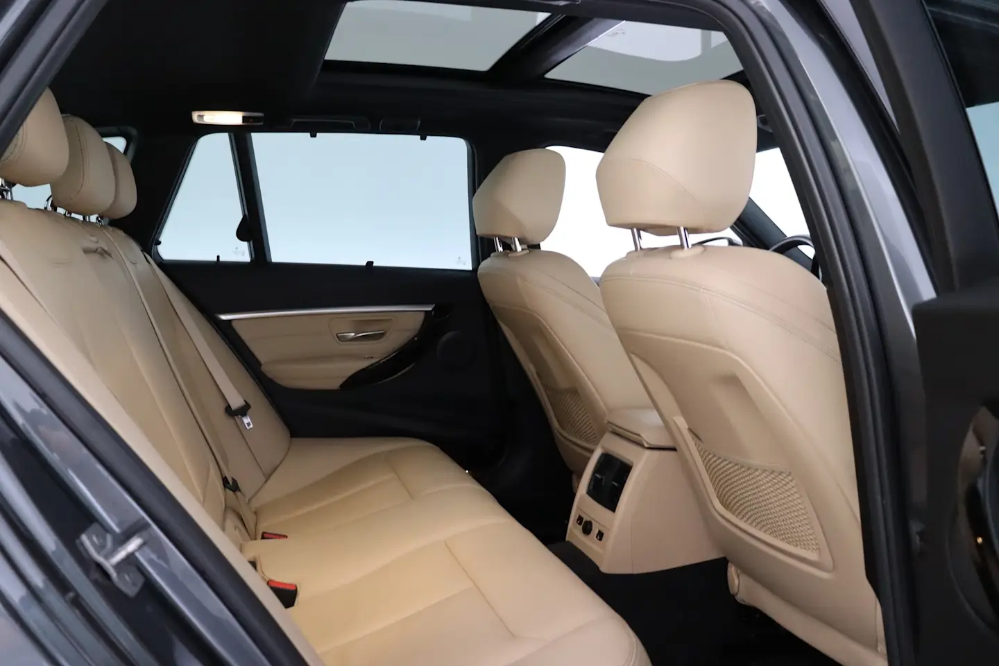 Car Image - AFwAUjWTjx8h5FGkfPbQ7
