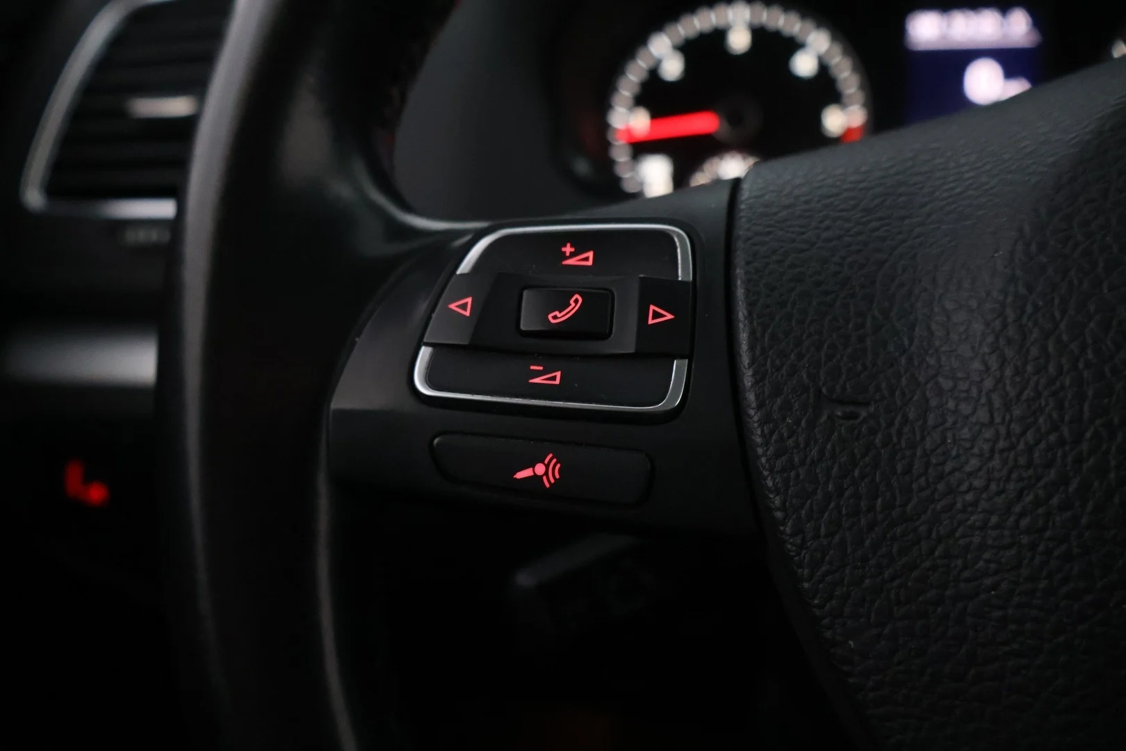 Car Image - 7DZtatoahPqTaLwSv3Ys4h