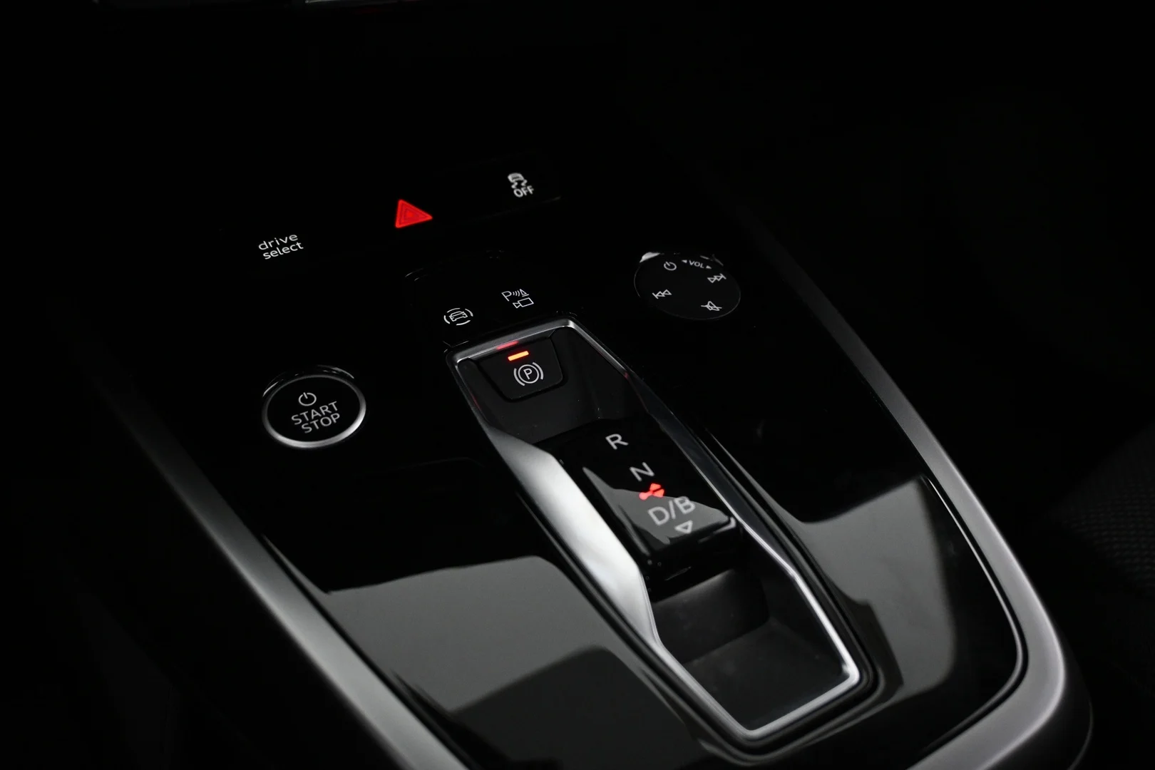 Car Image - 7oVh2GS4JOL3mwh0xbJeWg