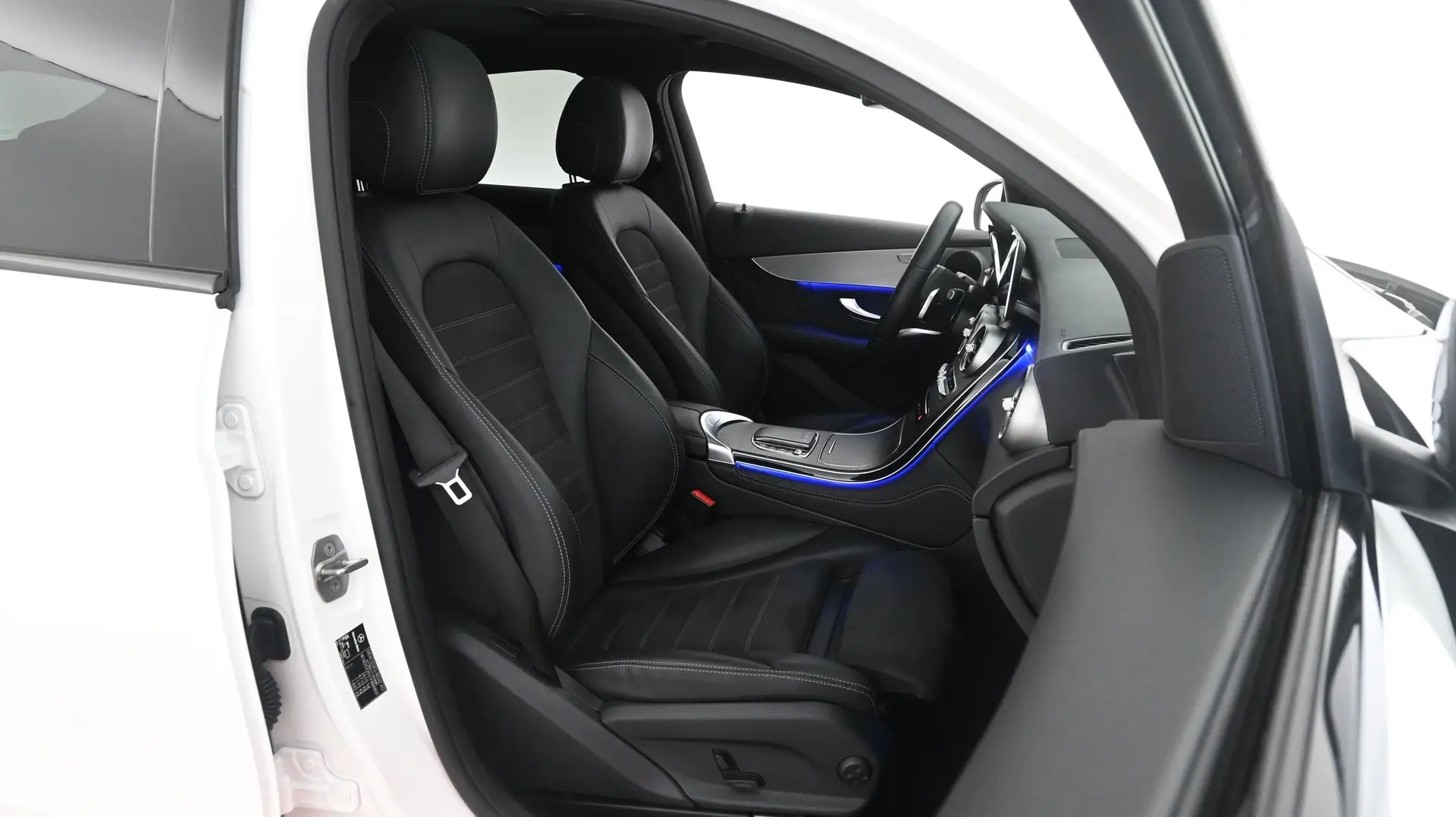 Car Image - 7hJKispz1JWmzM5OSZVHaC