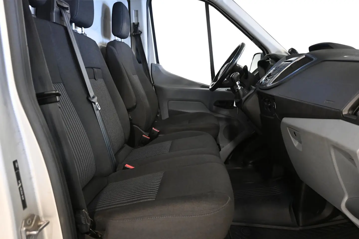 Car Image - 5VvRYr90l0HgvO82zZmHra
