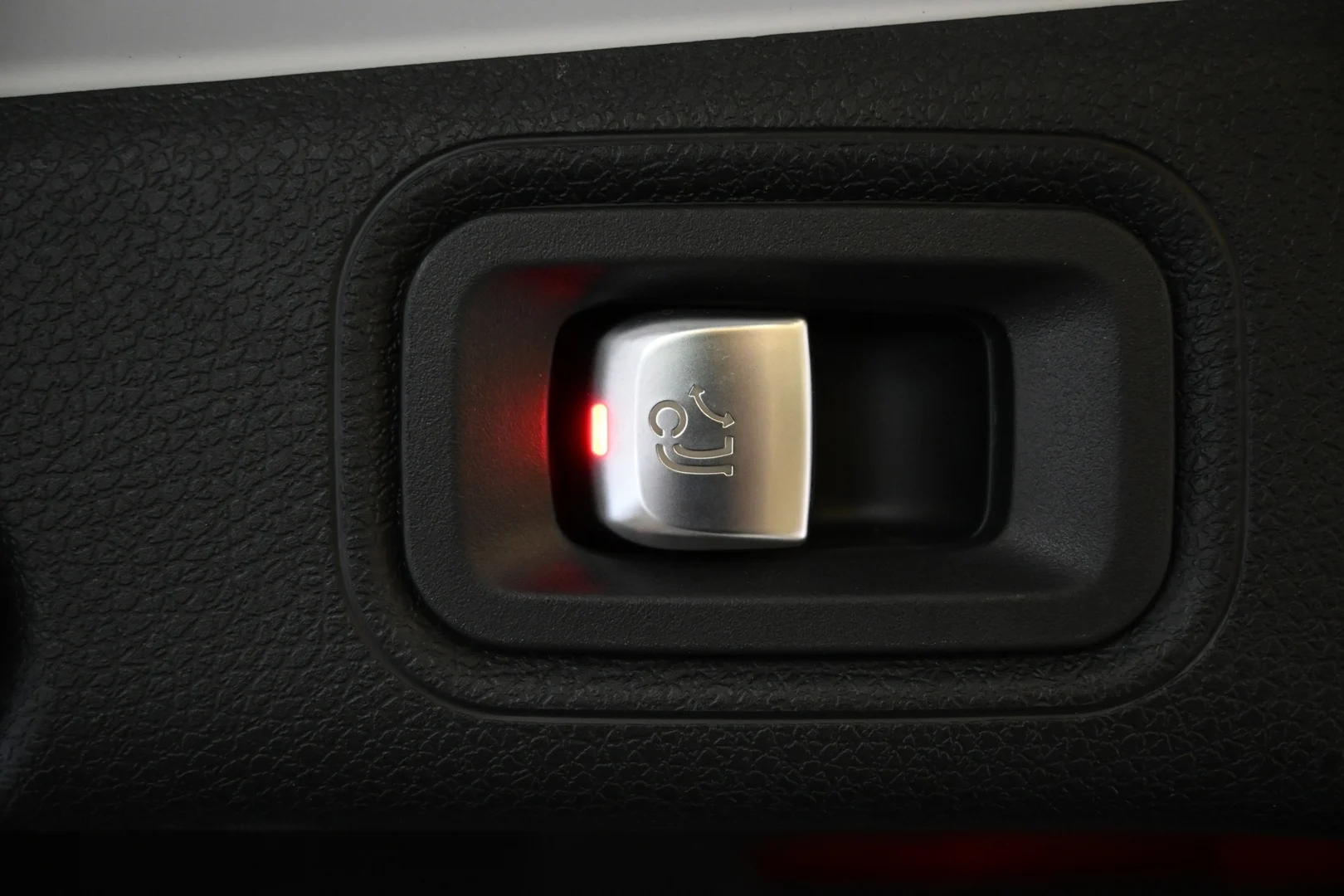 Car Image - 5afNMSnSq02KONYPgTqMM6
