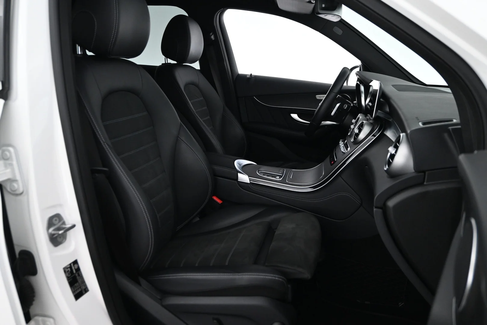 Car Image - 368H6ILhhAl4ZZ4kB0EC9v