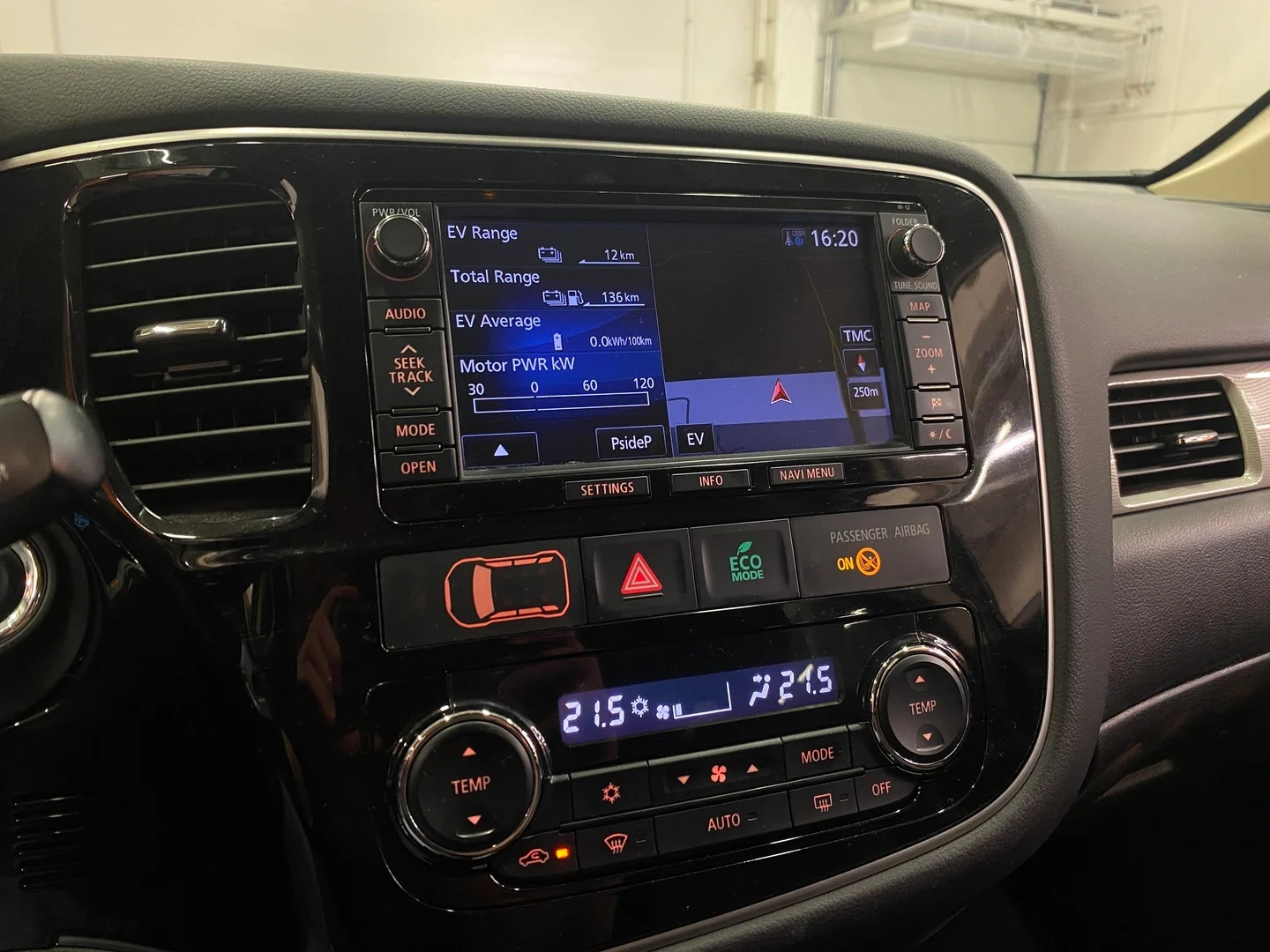 Car Image - 2IoT1PhD5C6EhNiUlXQgkq