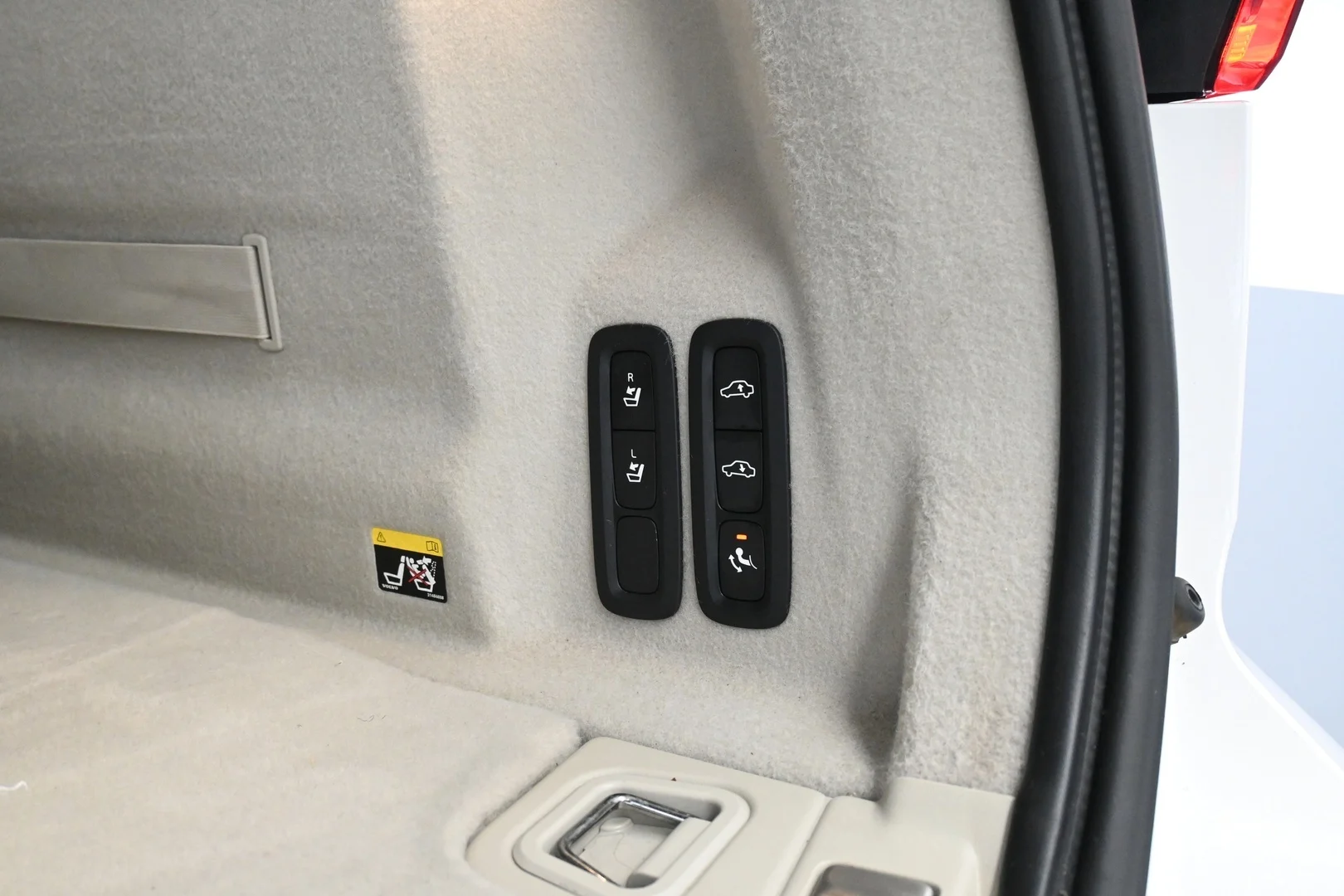 Car Image - 7dUVX9Xi1v8A9g6EoqnSZg