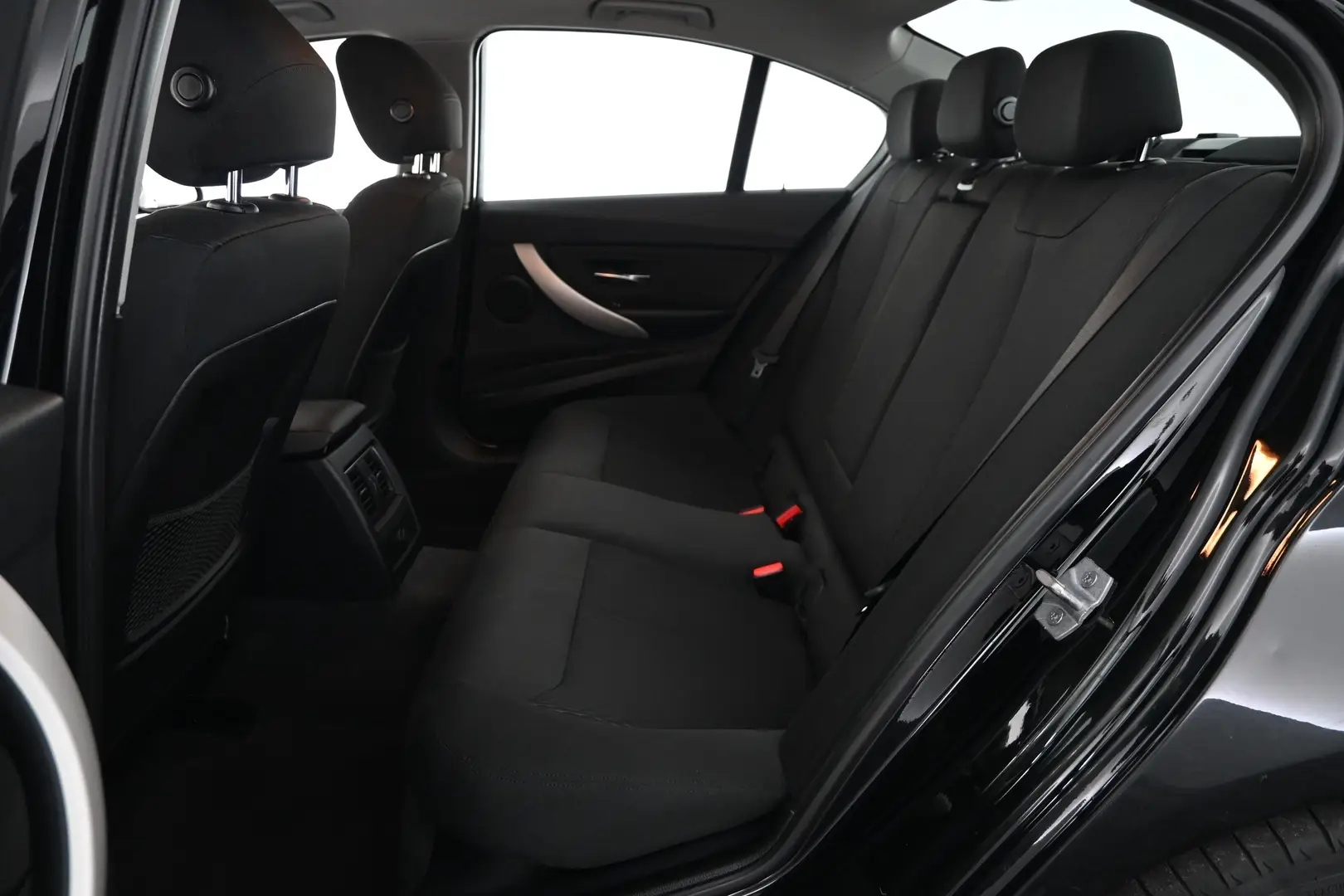 Car Image - 2nuCzqbDyf6WphJR4p8GSh
