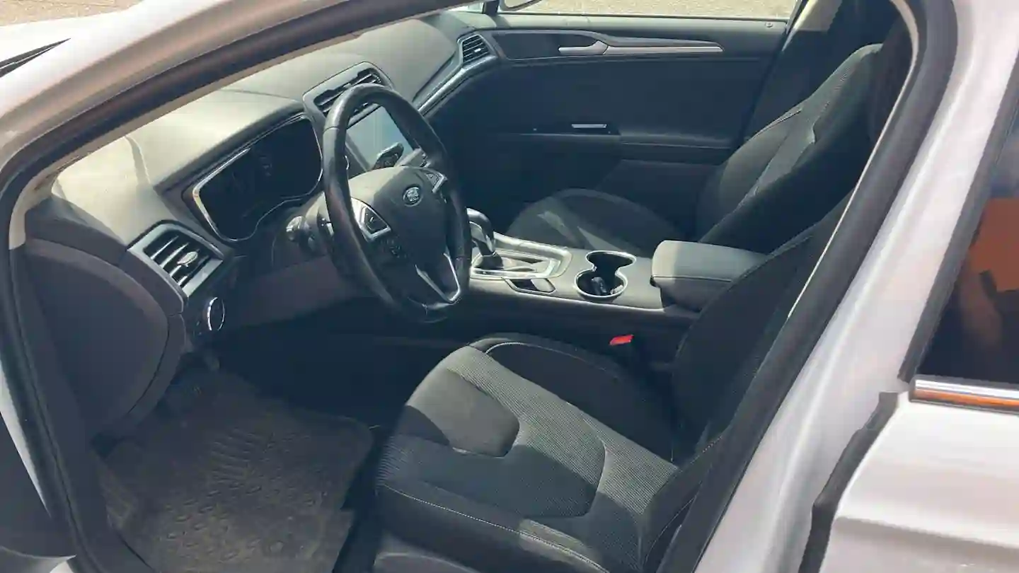 Car Image - 2PwAuaK21CVHy1iVv1g3ab
