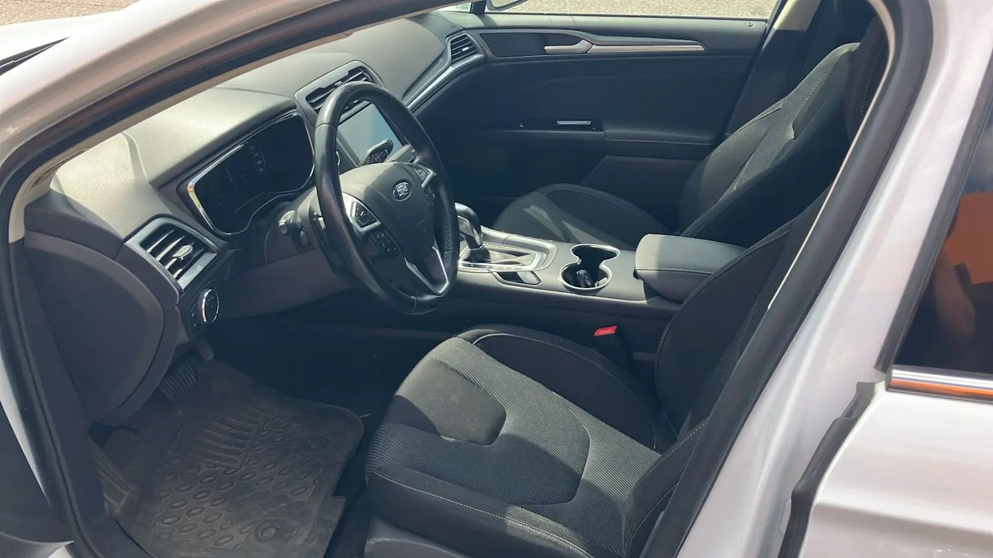 Car Image - 2PwAuaK21CVHy1iVv1g3ab