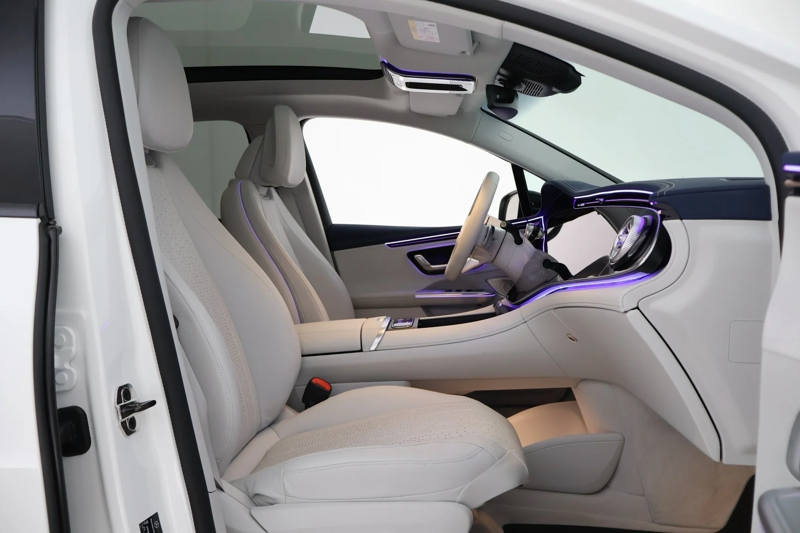 Car Image - 5dStYghFtQEiS6oFi2y5uu