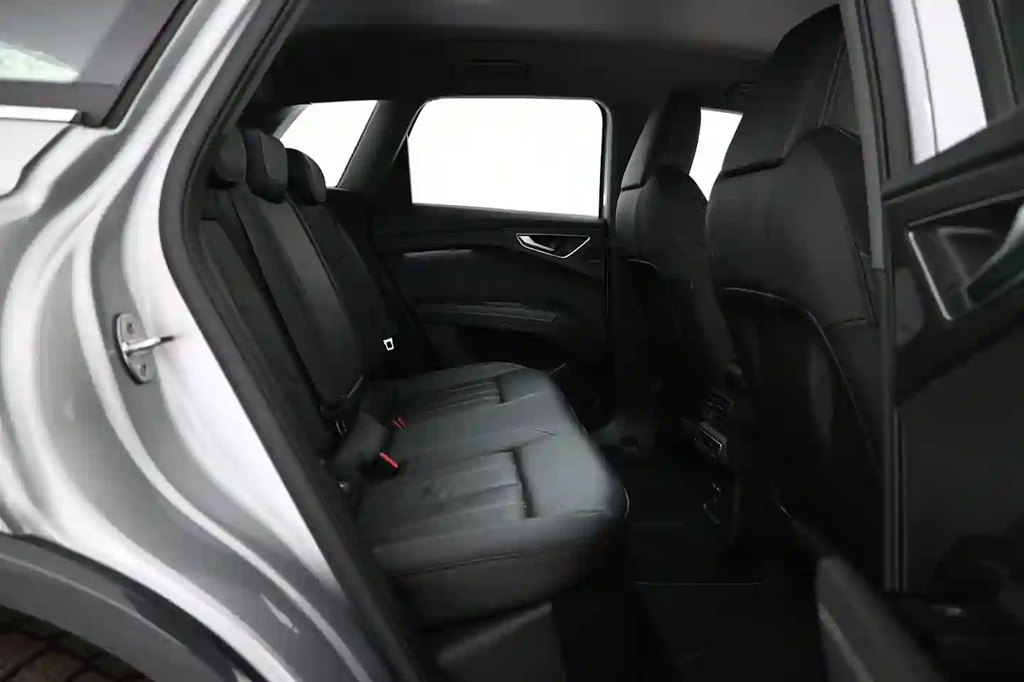 Car Image - 1CSIqdRZIsW43YDHMtjLnx