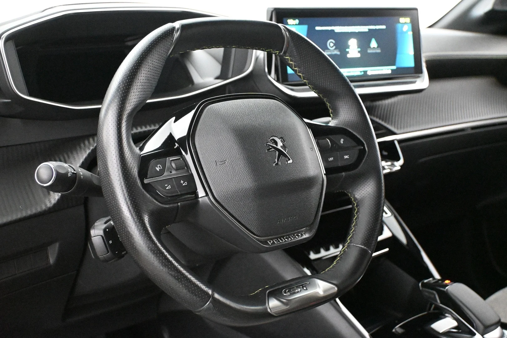 Car Image - Oyx9WXkBsVN8caE55q28K