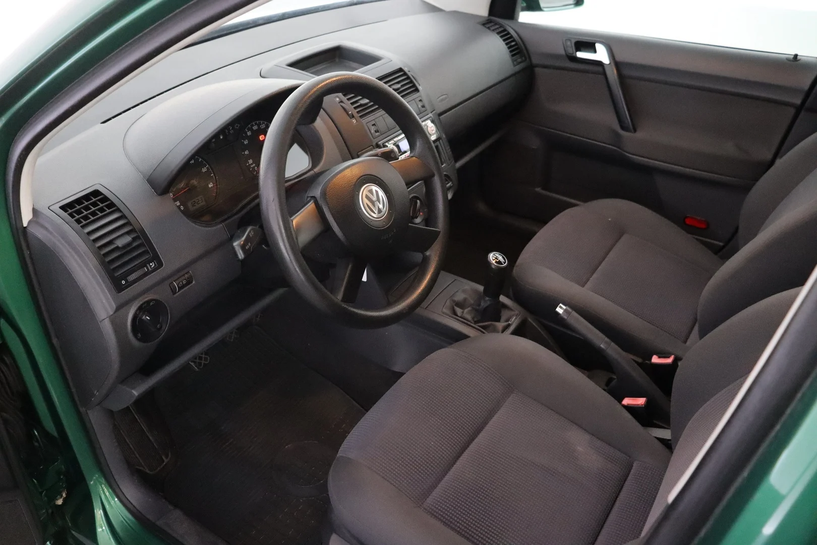 Car Image - 328Bngy3kVHHAU459UFBZW