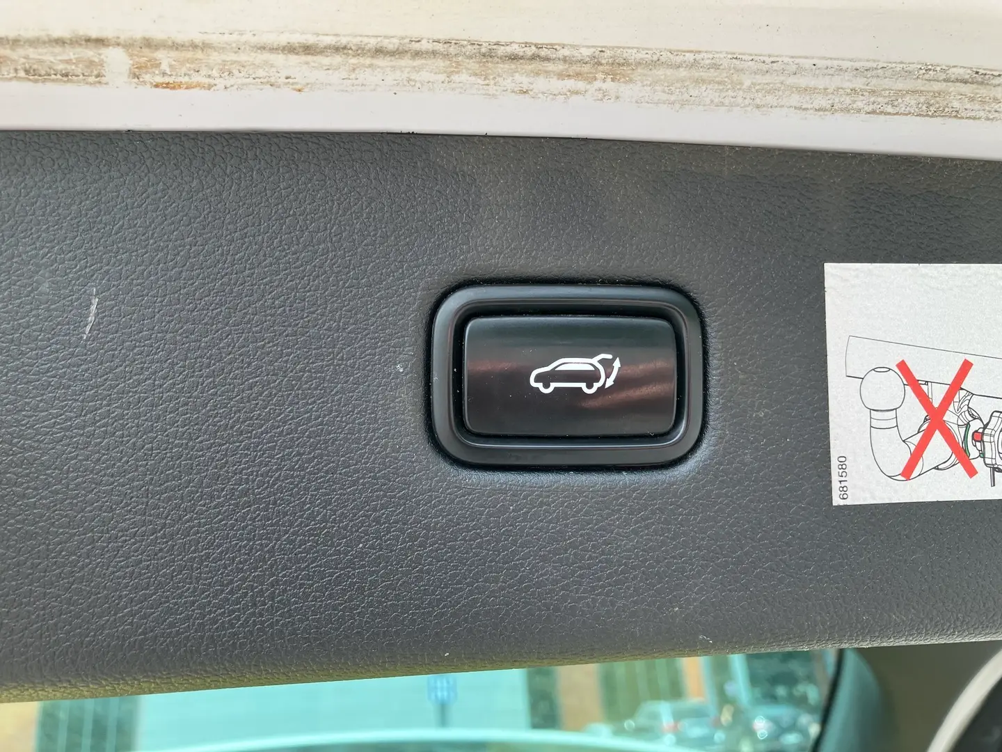 Car Image - 3Inc1SUn4HdjwnfqCbcEpT