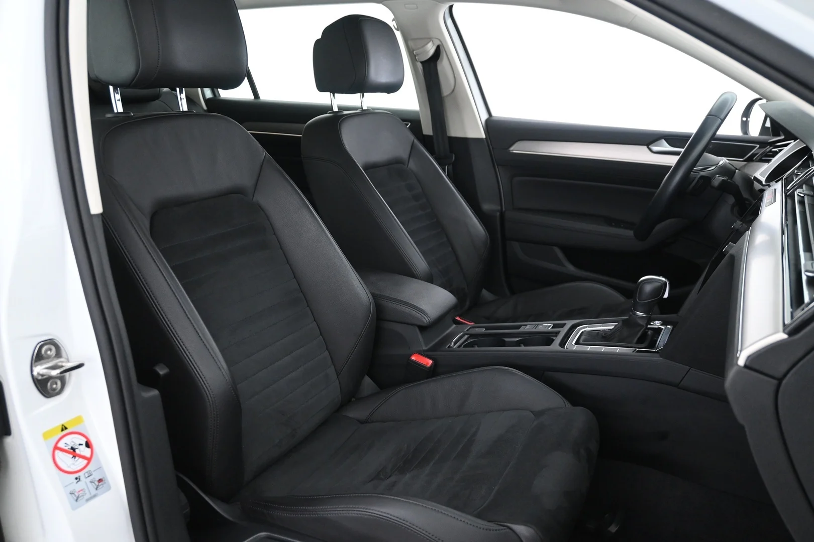 Car Image - 2j2HIMT5A7Anmeu3c7GIie