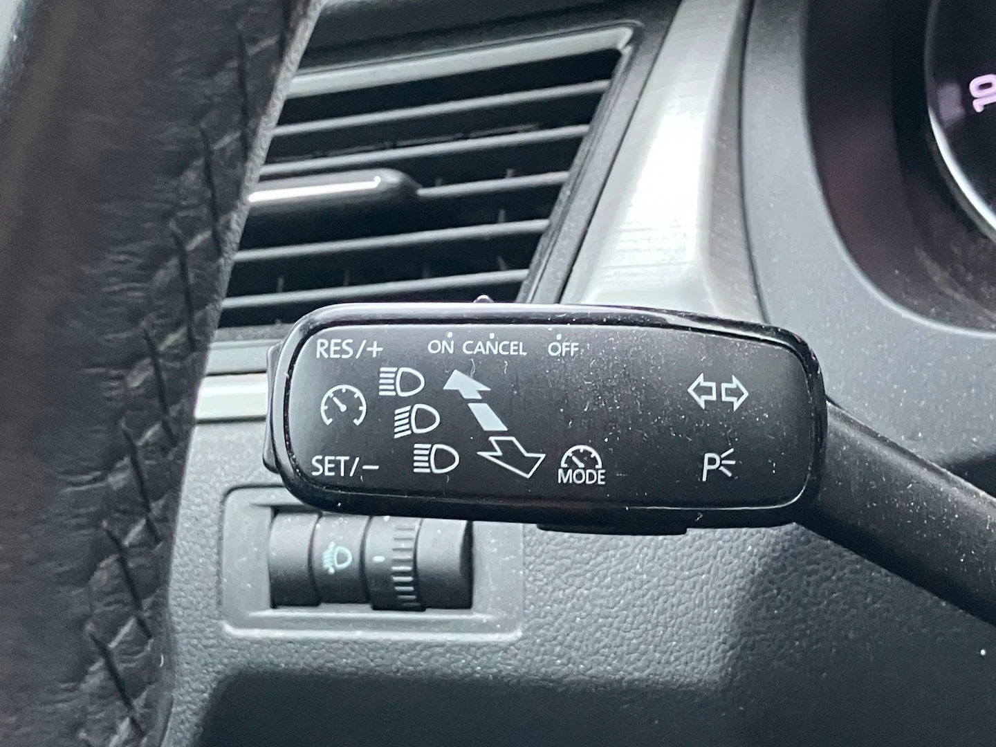 Car Image - 6GUy8pGJknmky9c56zqsMY